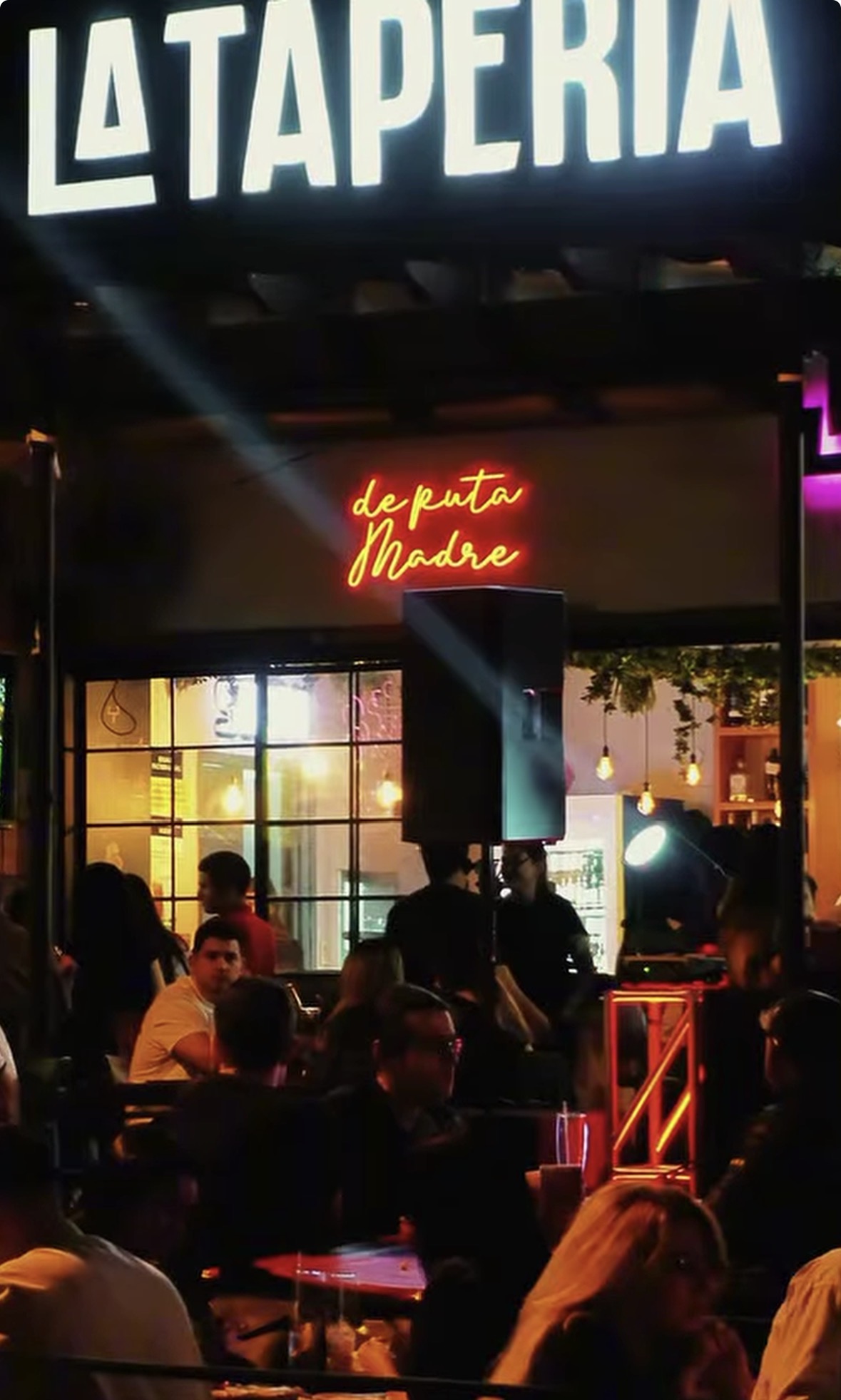 La Tapería · Pubs & Bares